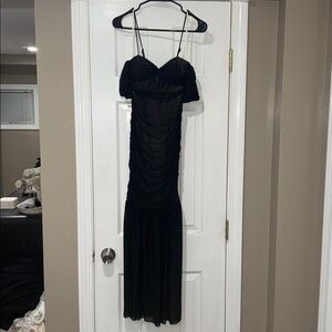 Selfie Leslie Black Midi Dress